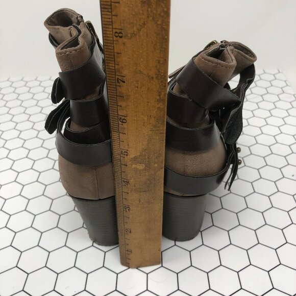 Madden Girl Faux Leather Strappy Ankle Booties 9.5 - Picture 6 of 9